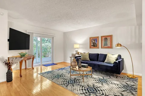 1100 Surf Road #104
