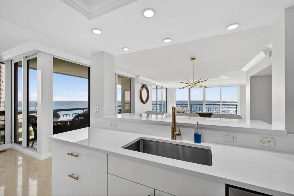 4000 Ocean Drive #701 Singer Island, FL 33404