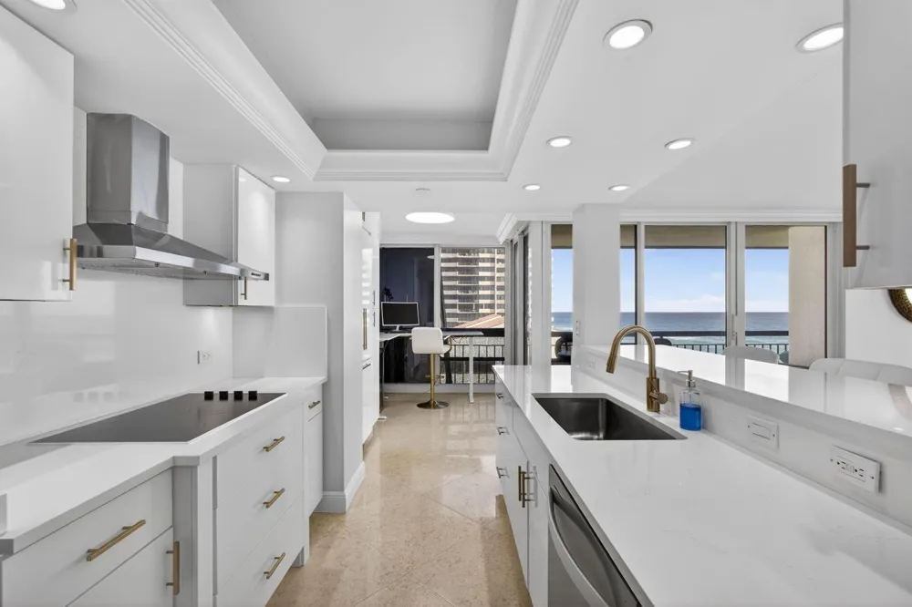 4000 Ocean Drive #701 Singer Island, FL 33404