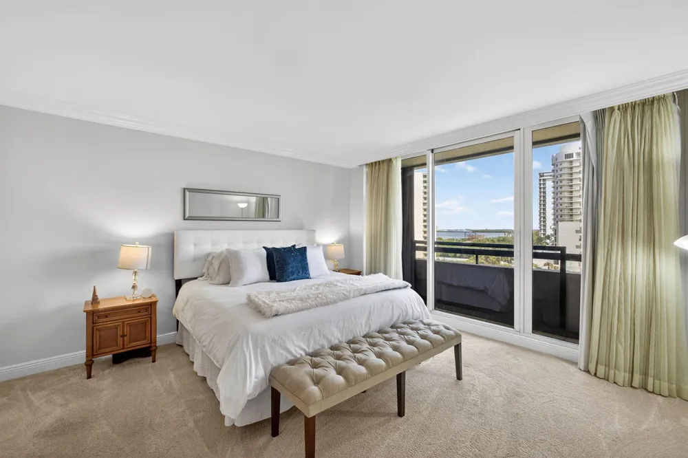 4000 Ocean Drive #701 Singer Island, FL 33404