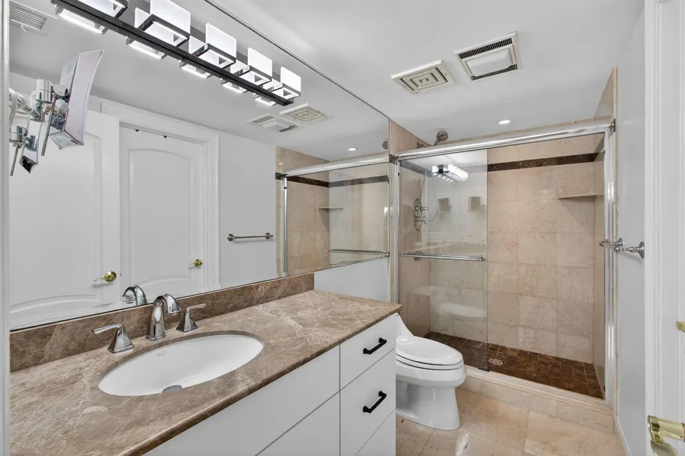 4000 Ocean Drive #701 Singer Island, FL 33404