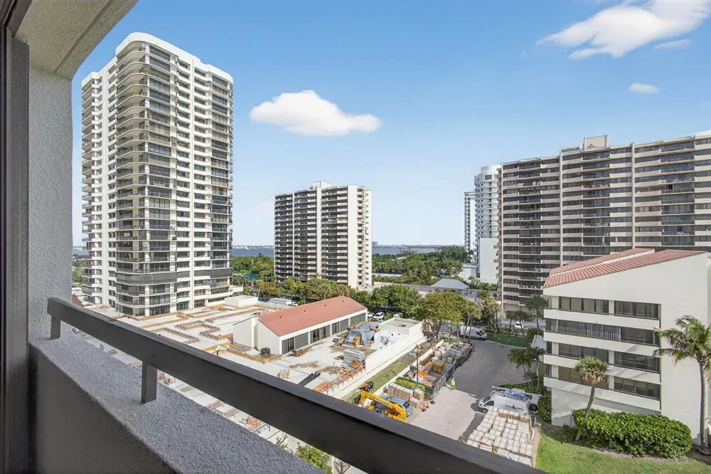 4000 Ocean Drive #701 Singer Island, FL 33404