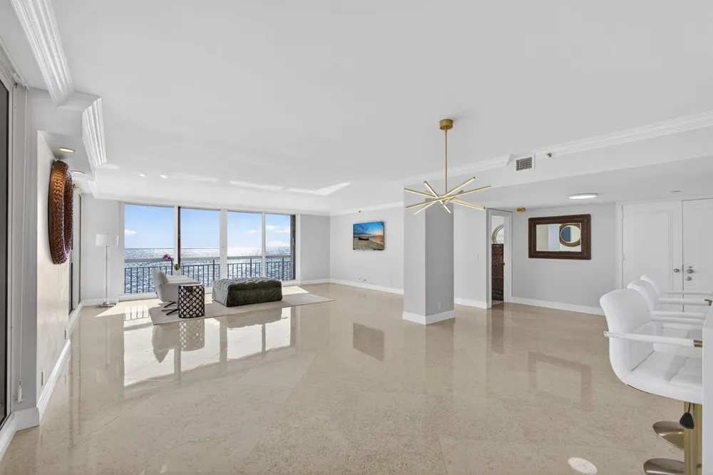 4000 Ocean Drive #701 Singer Island, FL 33404