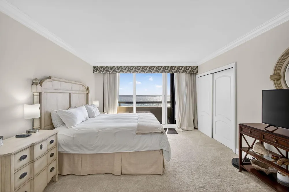 4000 Ocean Drive #701 Singer Island, FL 33404