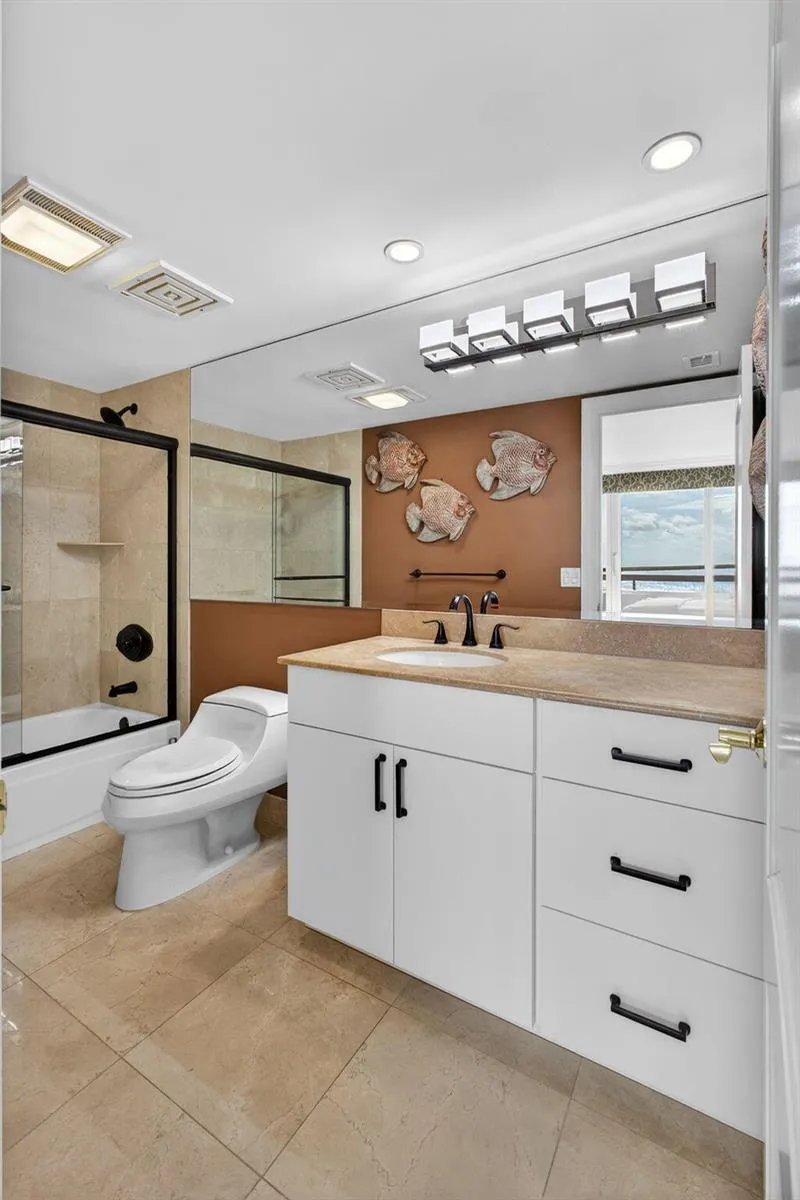4000 Ocean Drive #701 Singer Island, FL 33404