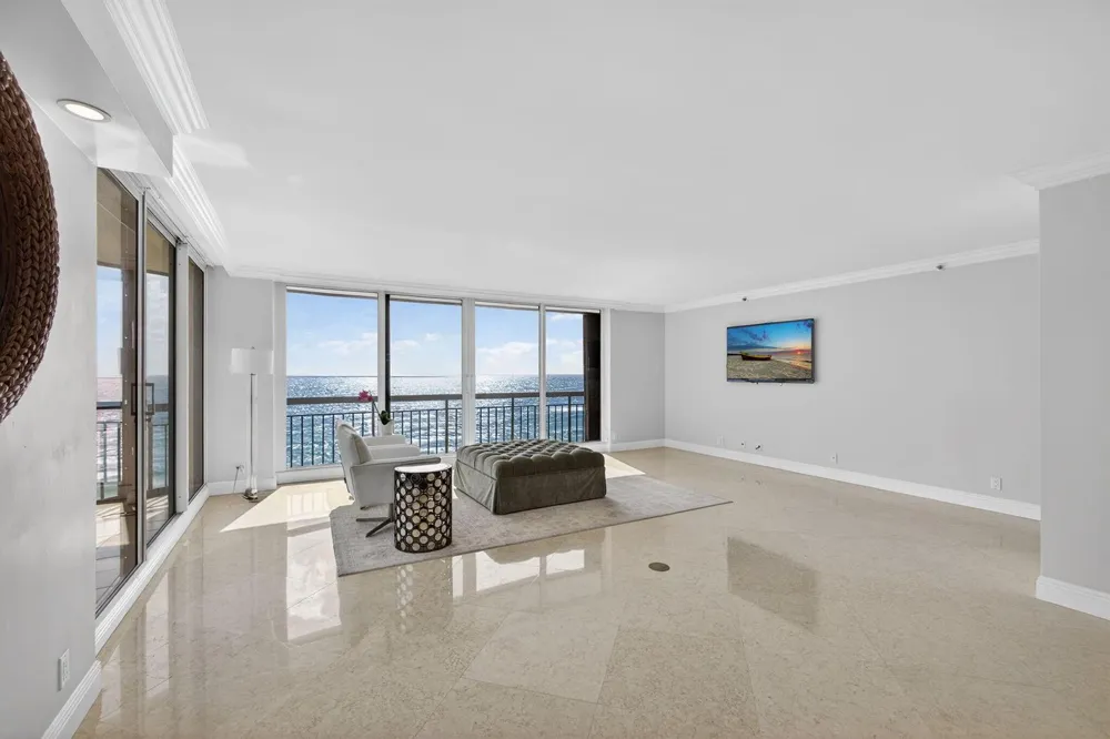 4000 Ocean Drive #701 Singer Island, FL 33404