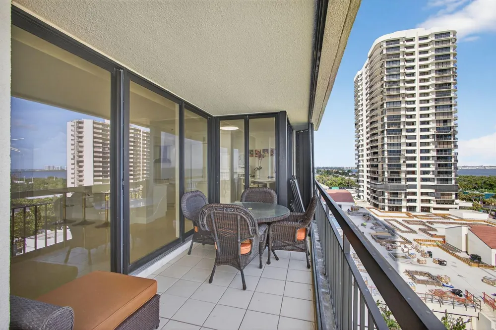 4000 Ocean Drive #701 Singer Island, FL 33404