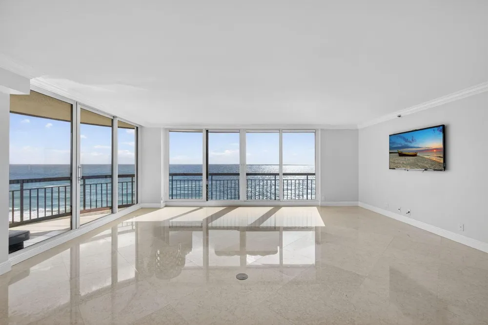 4000 Ocean Drive #701 Singer Island, FL 33404