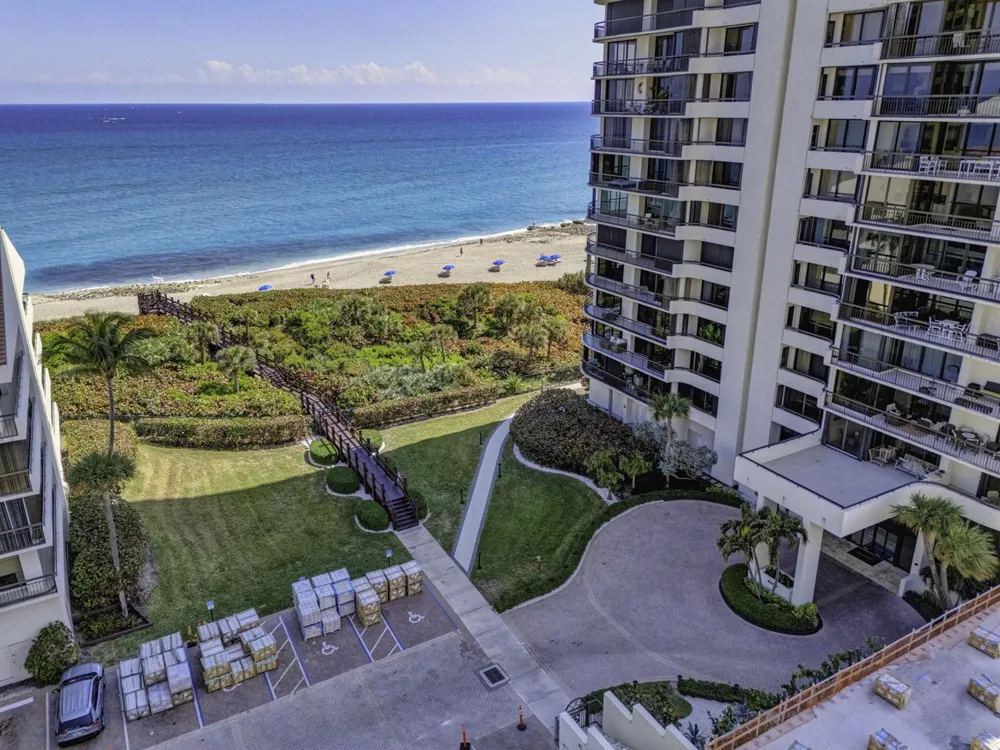 4000 Ocean Drive #701 Singer Island, FL 33404