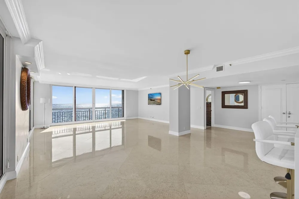 4000 Ocean Drive #701 Singer Island, FL 33404