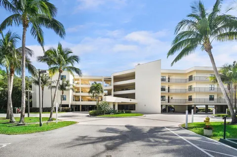 221 NE Plantation Road #316