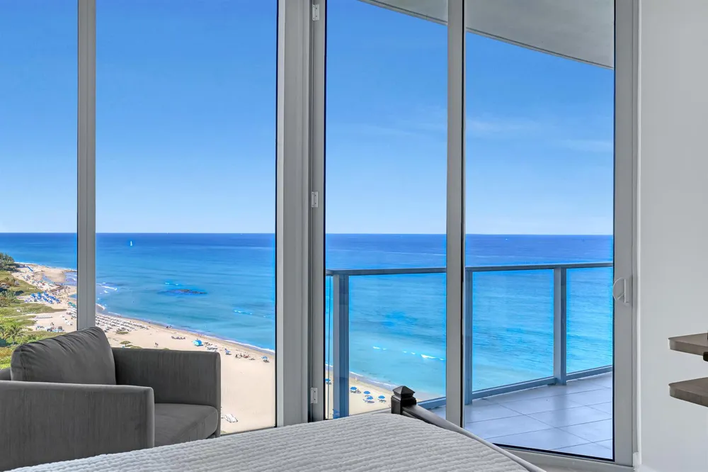 3100 Ocean Drive #H-1703 Riviera Beach, FL 33404