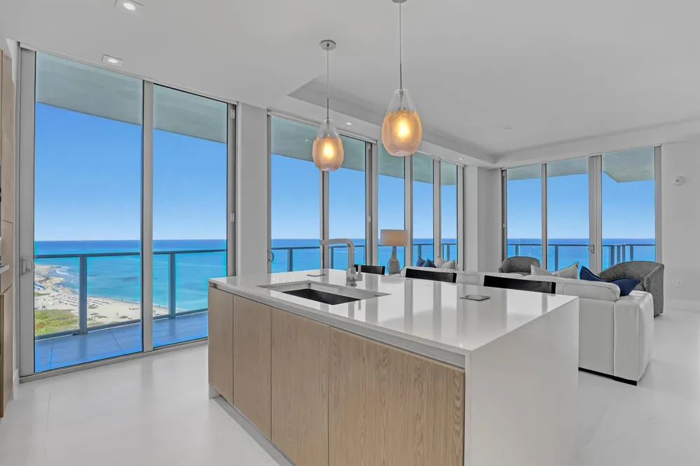 3100 Ocean Drive #H-1703 Riviera Beach, FL 33404