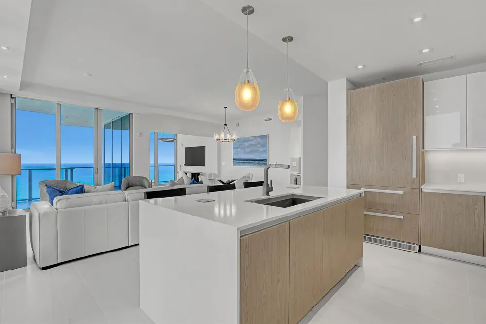 3100 Ocean Drive #H-1703 Riviera Beach, FL 33404