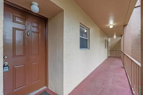 120 Sparrow Drive #205