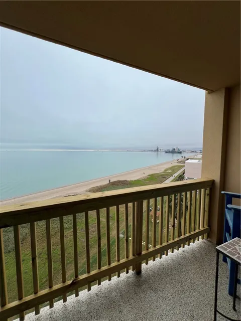4000 Surfside Boulevard #702