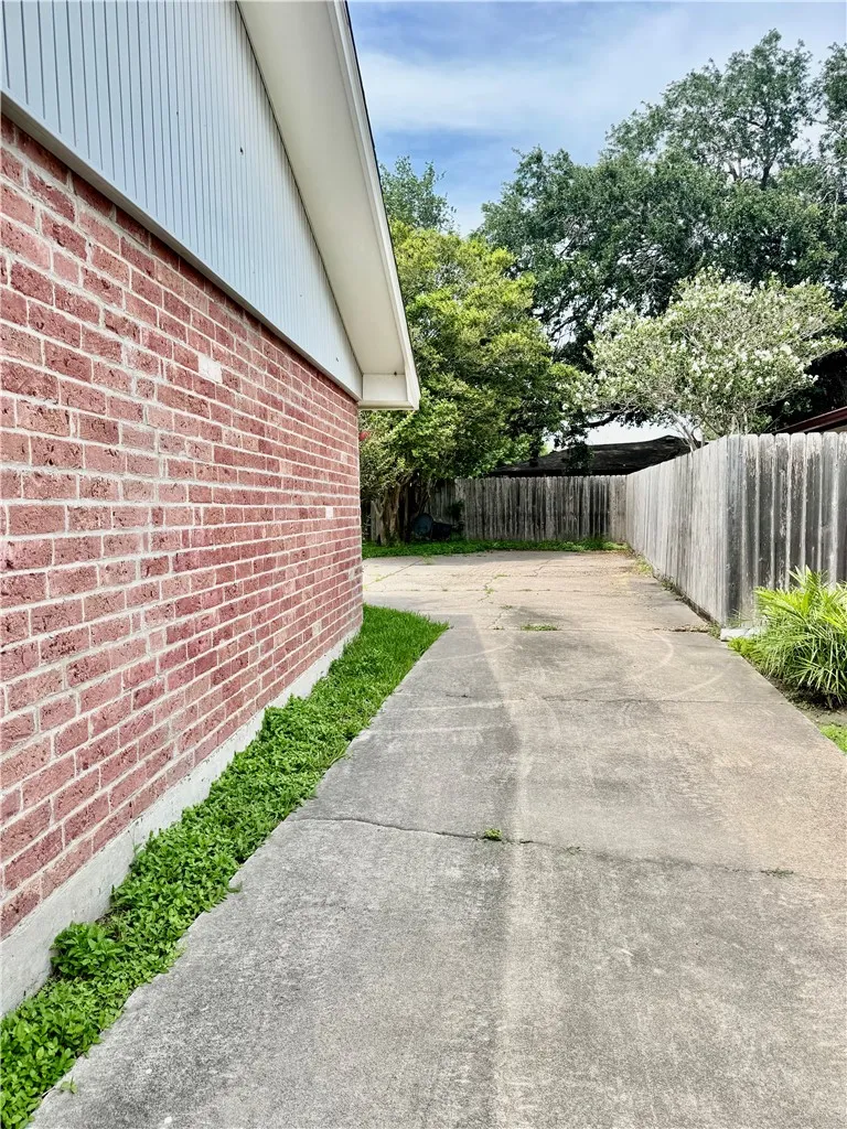 5122 Moultrie Drive Corpus Christi, TX 78413