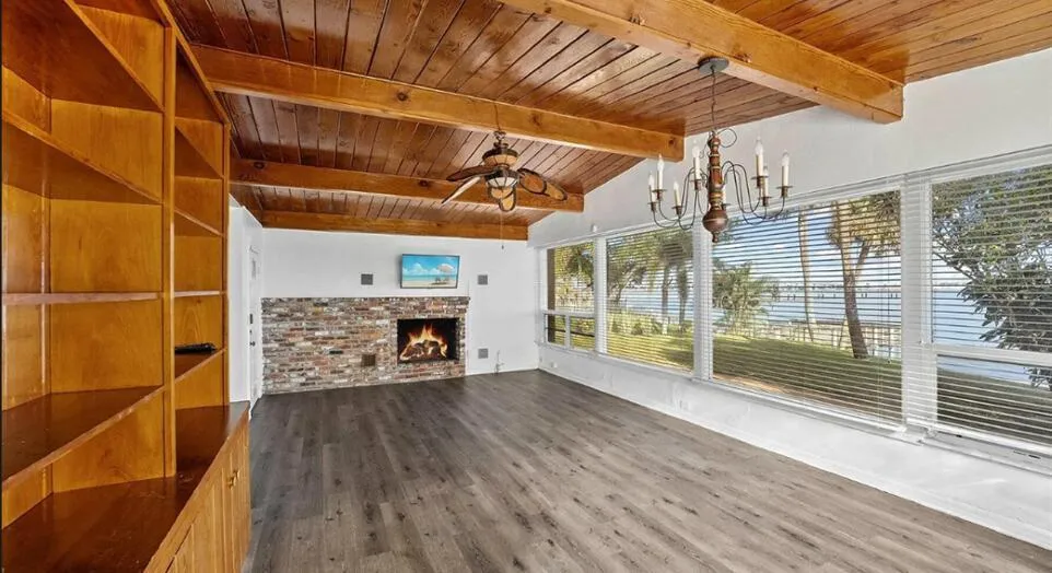 101 S Colorado Avenue Stuart, FL 34994