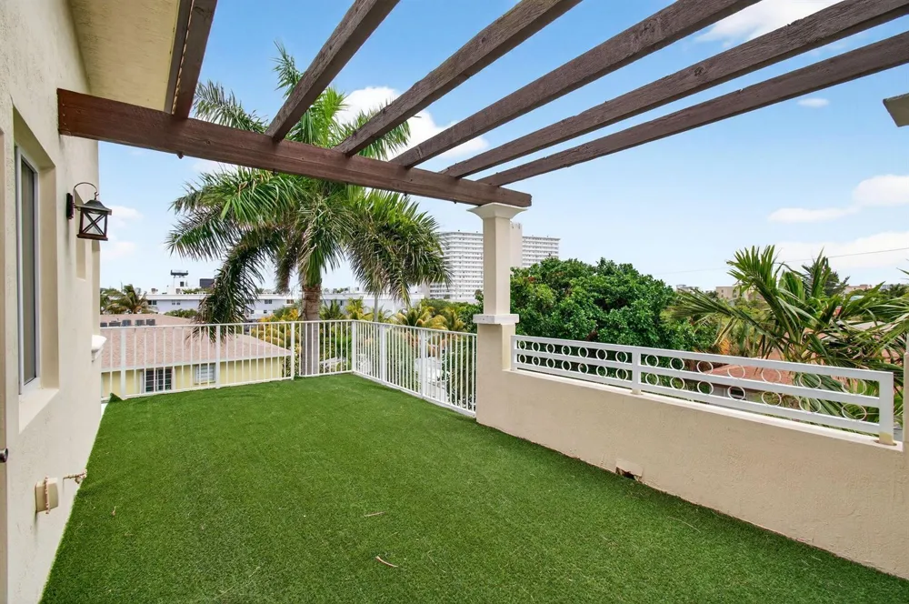 1942 NE 6th Street #C Deerfield Beach, FL 33441