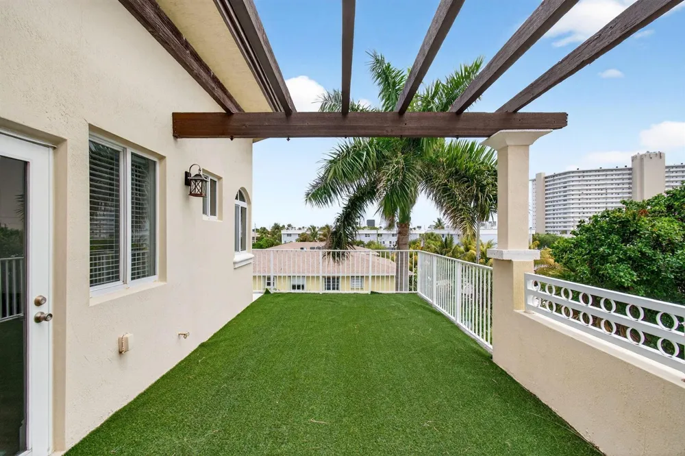 1942 NE 6th Street #C Deerfield Beach, FL 33441