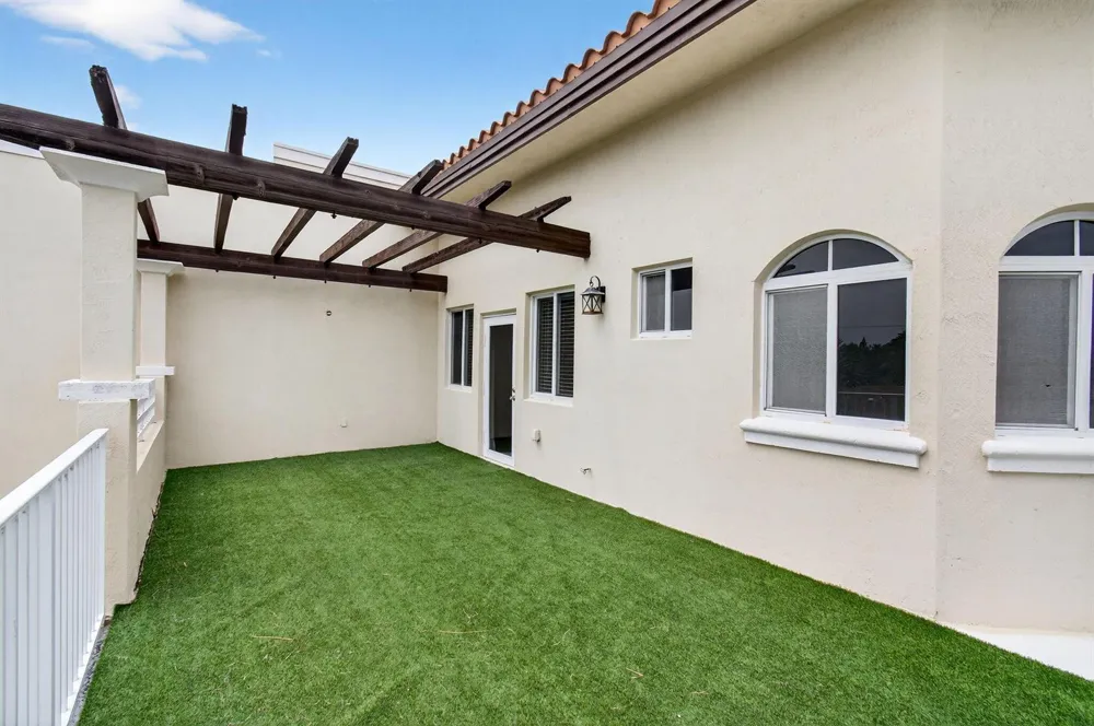 1942 NE 6th Street #C Deerfield Beach, FL 33441
