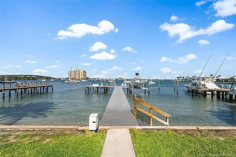 2941 Lake Drive Singer Island, FL 33404