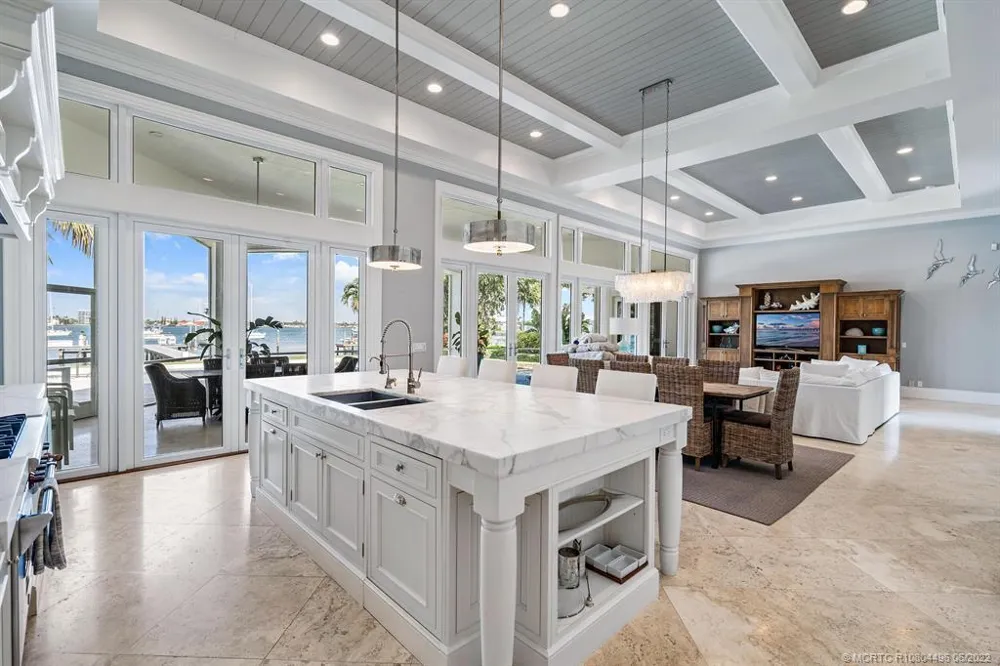 2941 Lake Drive Singer Island, FL 33404