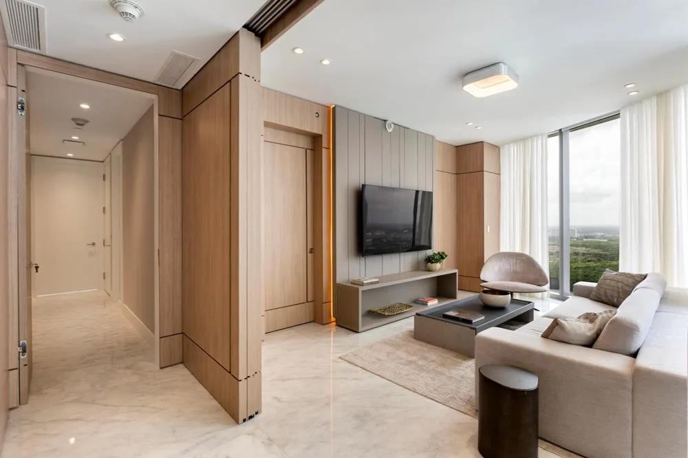 15701 Collins Avenue #3901 Sunny Isles Beach, FL 33160