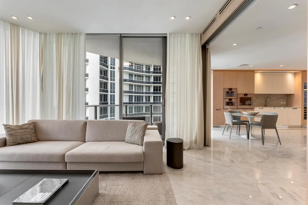 15701 Collins Avenue #3901 Sunny Isles Beach, FL 33160