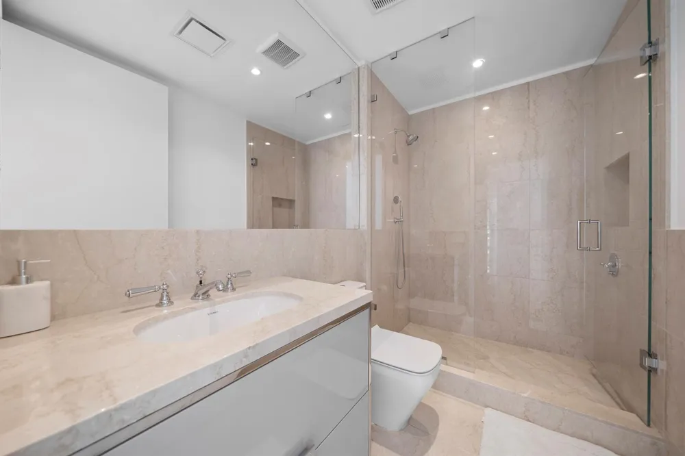 15701 Collins Avenue #3901 Sunny Isles Beach, FL 33160
