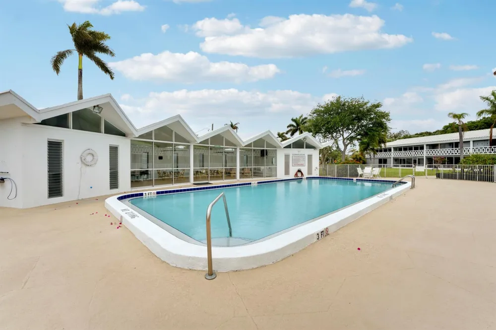 331 Tequesta Drive #213 Tequesta, FL 33469