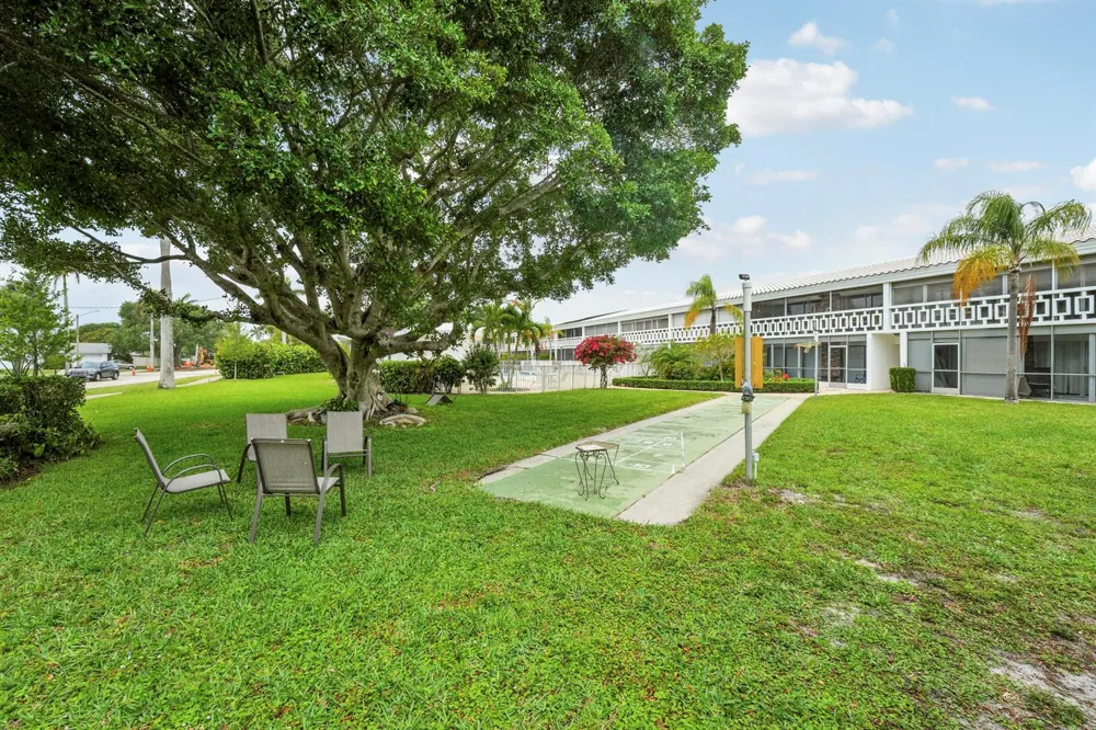 331 Tequesta Drive #213 Tequesta, FL 33469