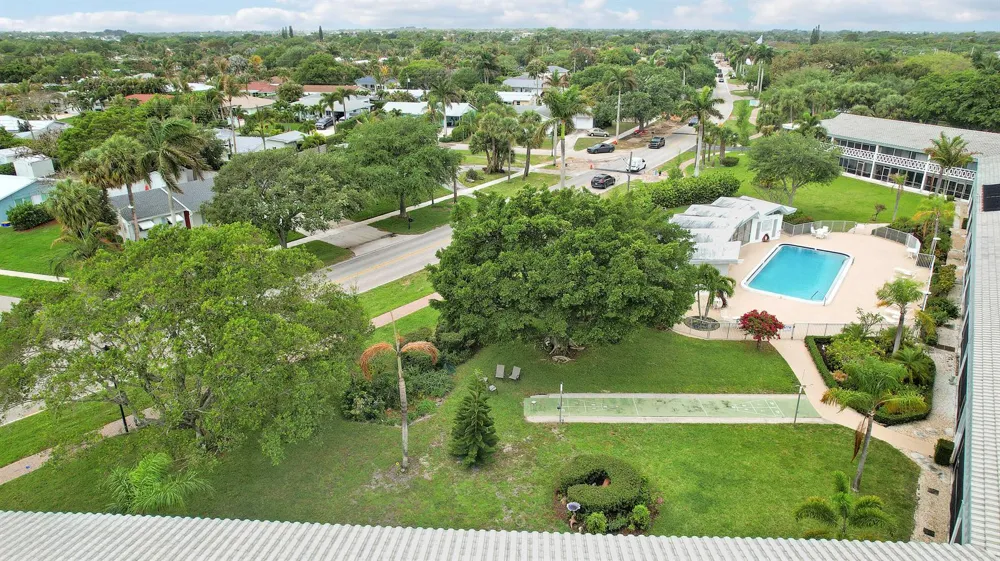 331 Tequesta Drive #213 Tequesta, FL 33469
