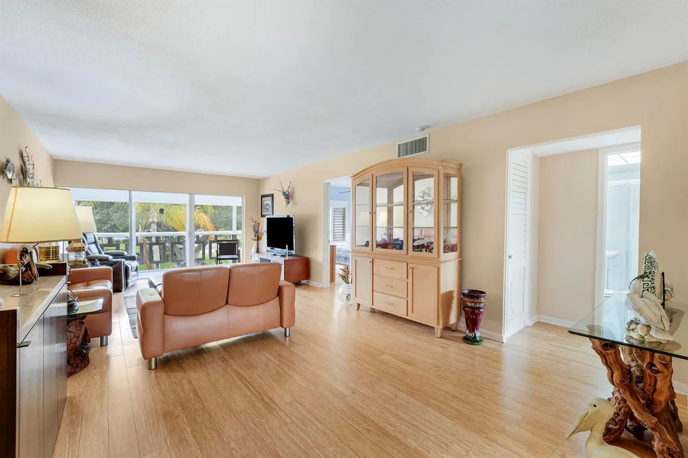 331 Tequesta Drive #213 Tequesta, FL 33469