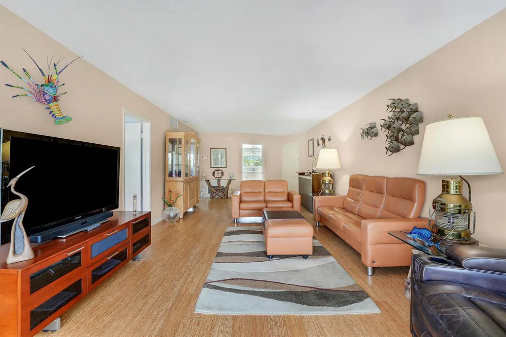 331 Tequesta Drive #213 Tequesta, FL 33469