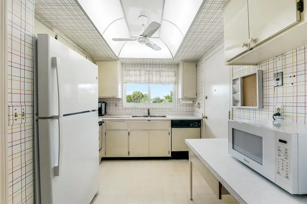 331 Tequesta Drive #213 Tequesta, FL 33469