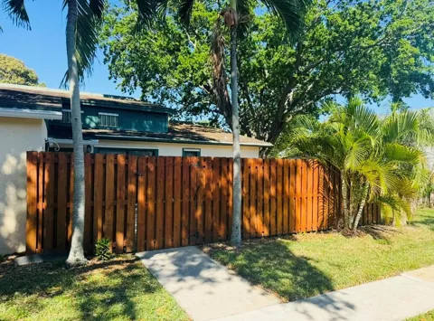 1005 Manor Drive #3d