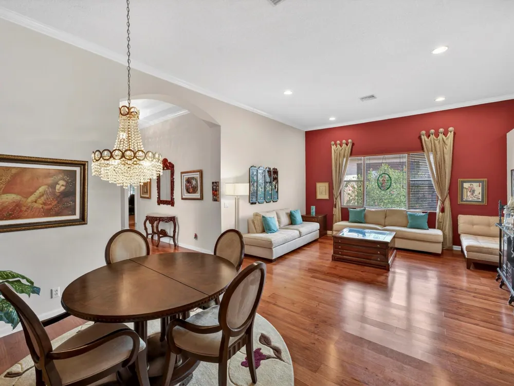 608 SW Calamondin Way Way SW Vero Beach, FL 32968