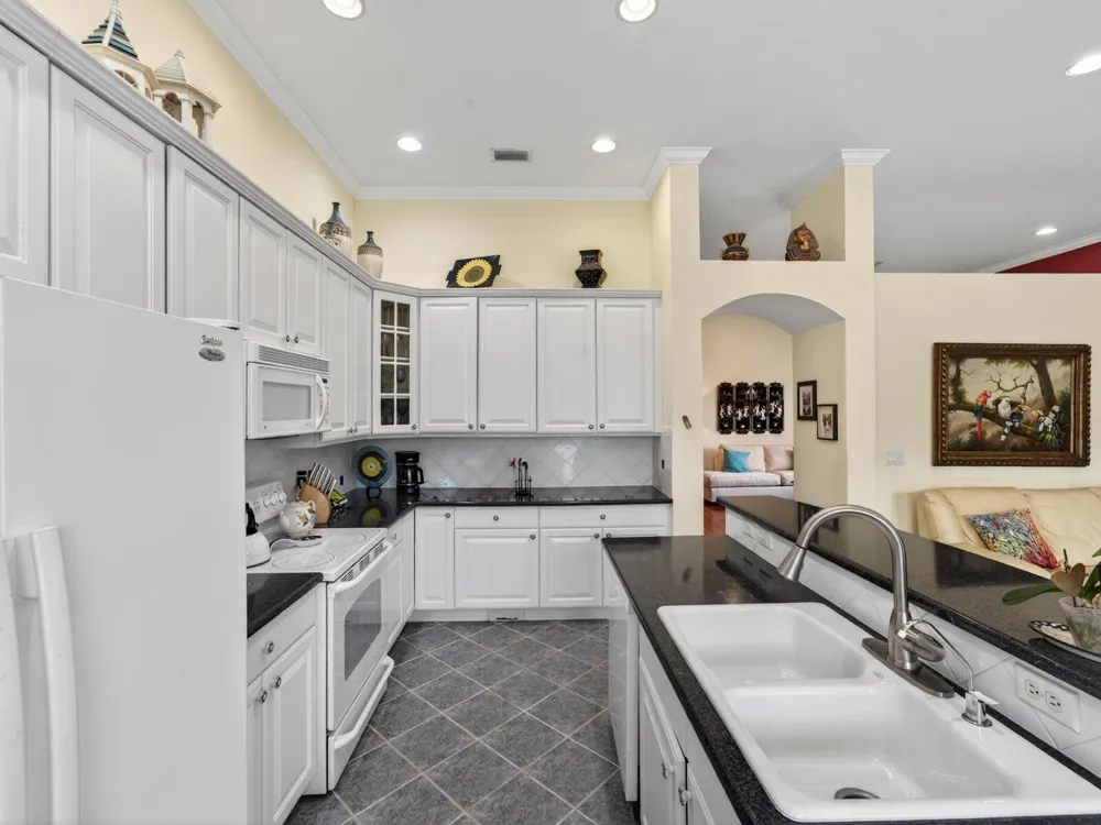 608 SW Calamondin Way Way SW Vero Beach, FL 32968