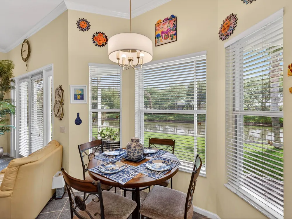608 SW Calamondin Way Way SW Vero Beach, FL 32968