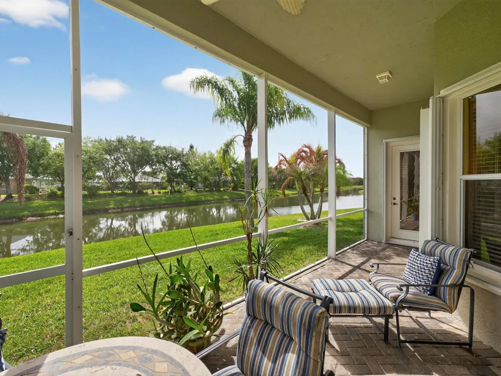 608 SW Calamondin Way Way SW Vero Beach, FL 32968