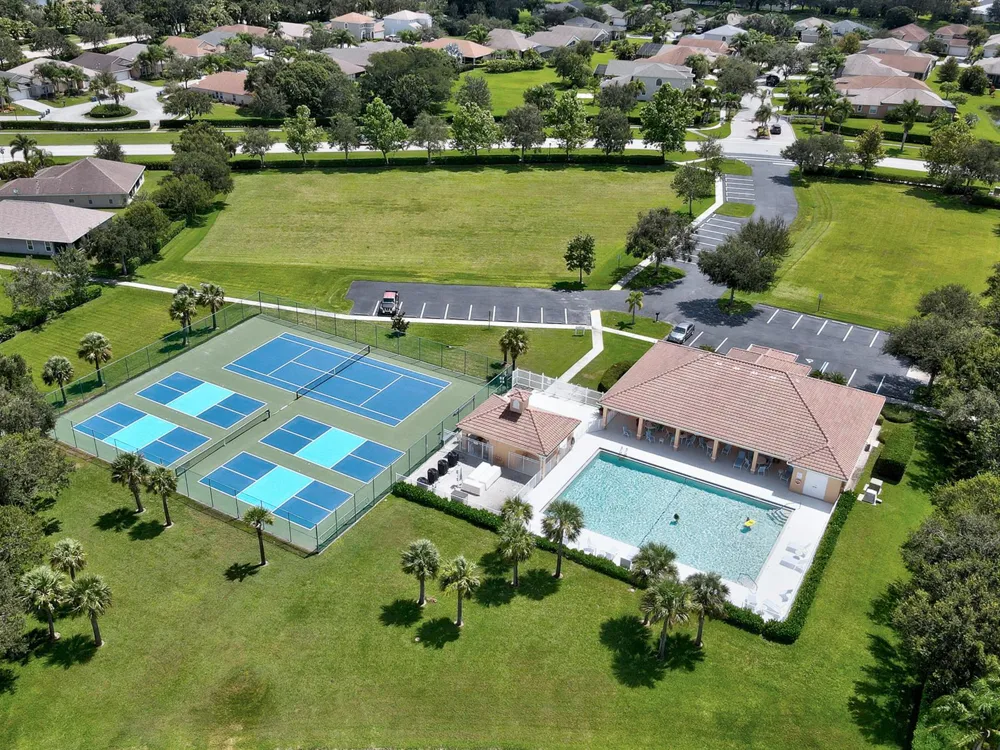 608 SW Calamondin Way Way SW Vero Beach, FL 32968