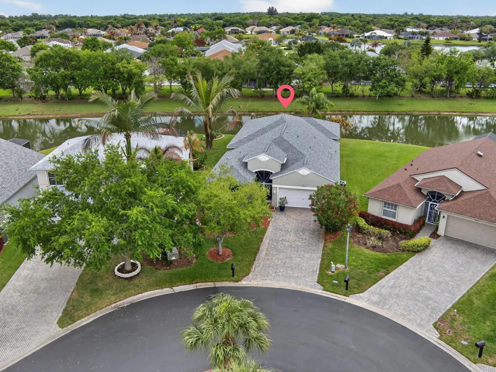 608 SW Calamondin Way Way SW Vero Beach, FL 32968