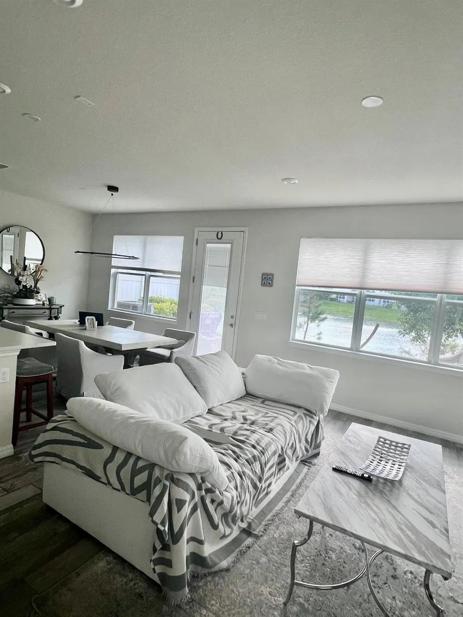 4924 Greenway Drive Hollywood, FL 33021