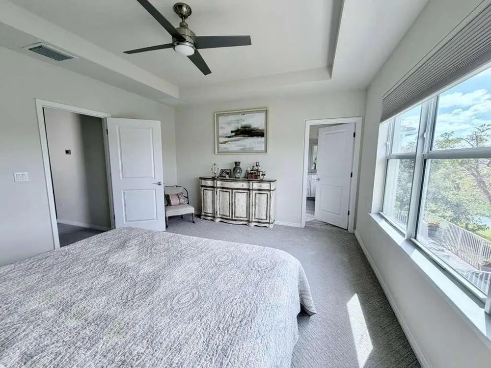4924 Greenway Drive Hollywood, FL 33021