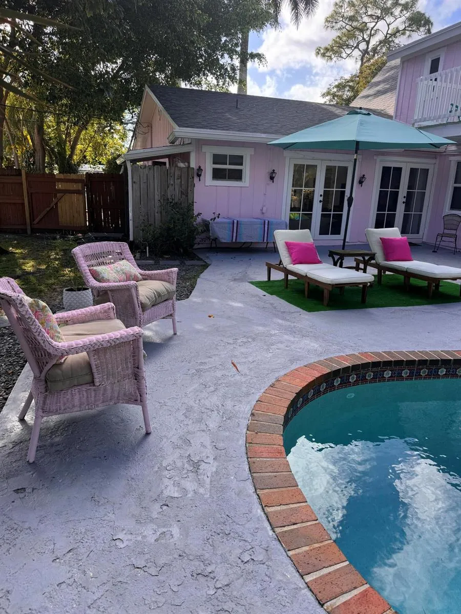 1256 Palmetto Road Haverhill, FL 33417