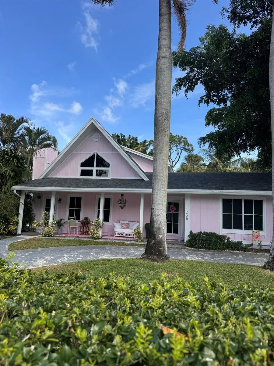 1256 Palmetto Road Haverhill, FL 33417