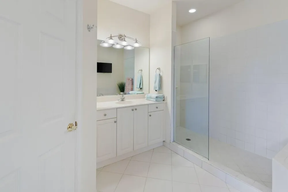 2371 SW Carriage Hill Terrace #202 Palm City, FL 34990