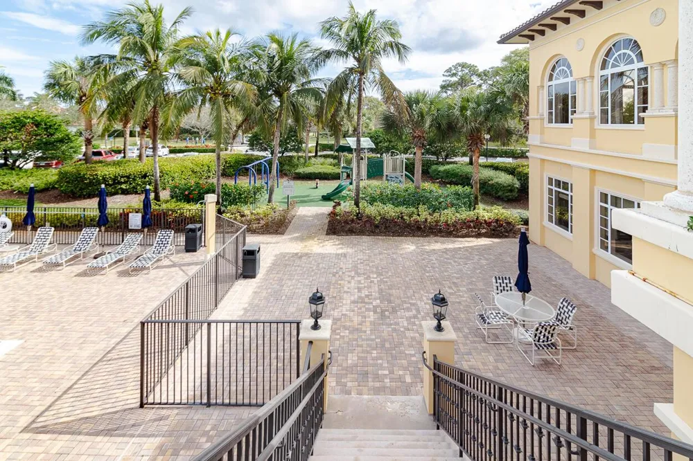 2371 SW Carriage Hill Terrace #202 Palm City, FL 34990