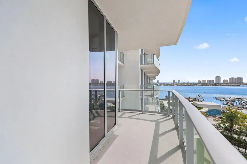 220 Lake Shore Drive #1125 Lake Park, FL 33403